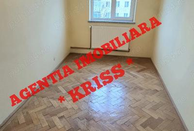 Apartament cu 3 camere semidecomandat în Craiovei - 2