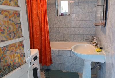 Casă cu 4 camere în Remetea Mare