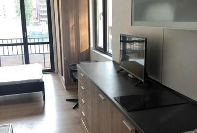 Garsonieră decomandată în Central