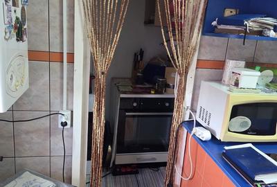 Apartament cu 4 camere decomandat în Zimnicea - 3