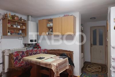 Casa individuala 2 camere 58 mpu curte si gradina 332 mp Cisnadie - 2