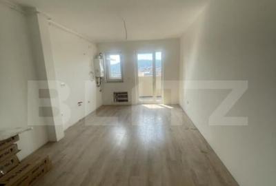 Apartament de vanzare, cu 3 camere, balcon mare, panorama s - 1