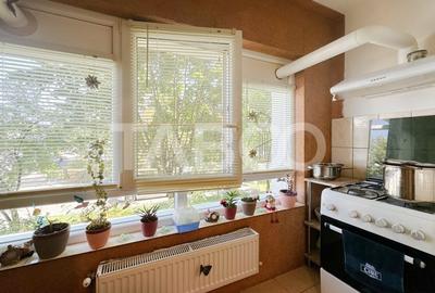 Vanzare apartament cu 2 camere decomandate in cartierul Intre Lacuri - 3