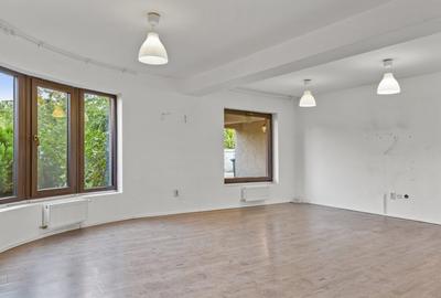 Vilă eleganta, spatioasa, suprafata utila 200 mp, teren 763 mp, Tărtășești - 17