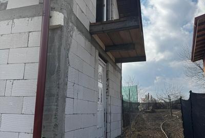 Casă cu 3 camere în Central