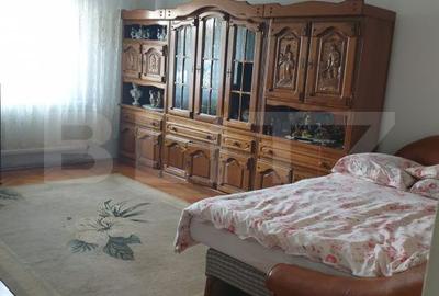 Casă cu 7 camere cu Canalizare în Central - 10