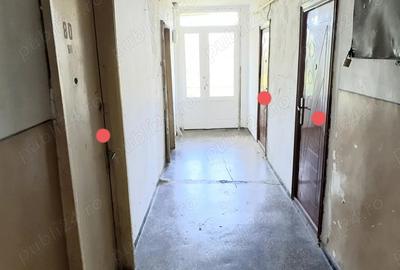 Vand 3 camere camin ,