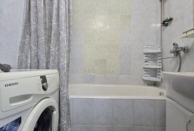 Garsonieră decomandată în Titan