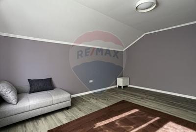 Casa la cheie, 5 camere, panouri fotovoltaice - VIA CARMINA - 34