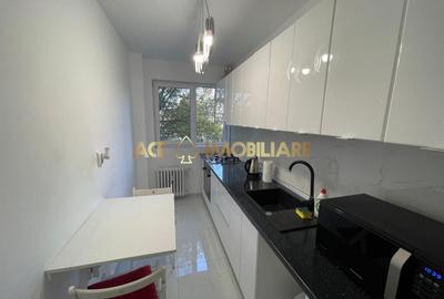 Apartament cu 2 camere decomandat, mobilat în P-ța Victoriei - 10