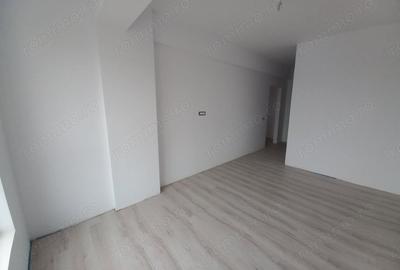 Apartament cu 3 camere decomandat în Girocului - 2