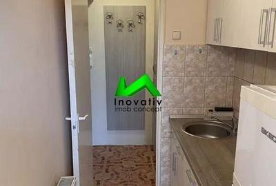 Garsonieră decomandată în Central