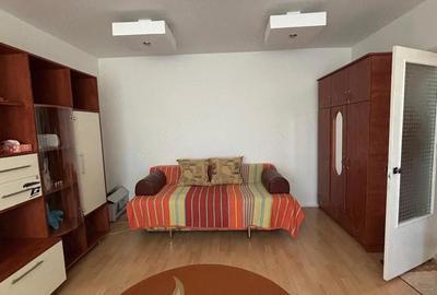 Garsonieră decomandată în Central - 4