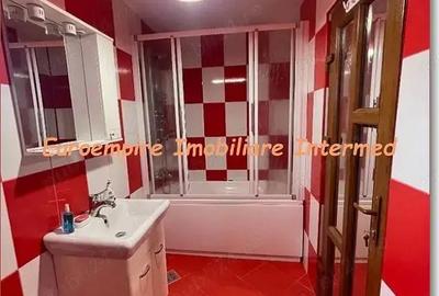 Casă cu 3 camere cu Teren 1000 Mp în Brătianu - 3