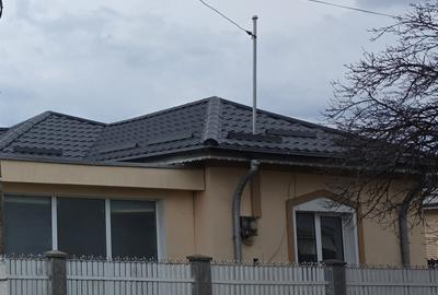 Casă cu 4 camere cu Teren 1000 Mp în Central - 2