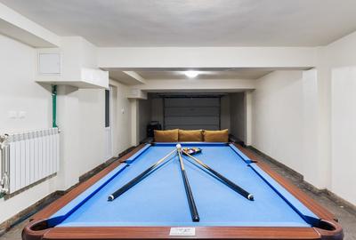 Casă individuală cu 11 camere cu Canalizare în Faleza Nord - 13