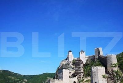 Teren de 1300 mp, în Central - 2