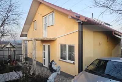 Casă cu 5 camere cu Teren 700 Mp în Grajduri - 1