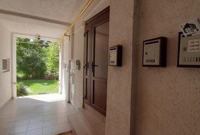 Apartament cu 2 camere decomandat, mobilat în Central