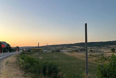 Teren de 2800 mp, în Central - 3