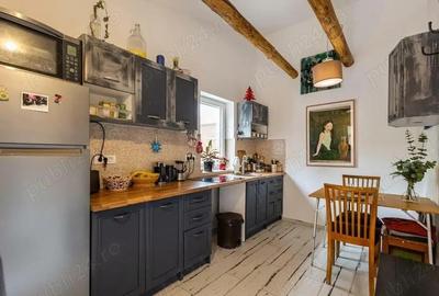 Casa cocheta-114mp teren-Zona Centrala-5 min pe jos de centru - 2