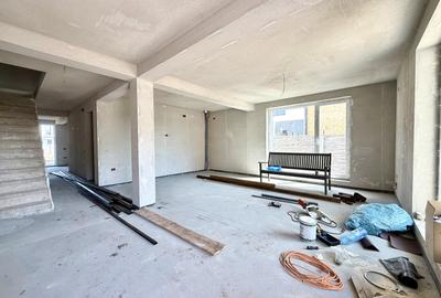 Duplex cu 4 camere cu Canalizare în Dumbrăvița - 1