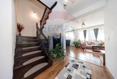 Casă cu 5 camere cu Teren 505 Mp în Hălchiu - 15