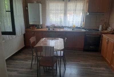 Vila 4 camere Aparatorii Patriei, 5 min Metrou, Curte si Parcare - 2