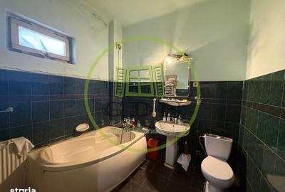 Casă cu 4 camere în Central - 1