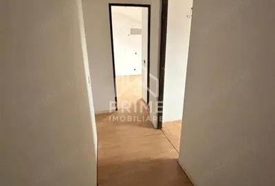 Apartament cu 4 camere decomandat în Central - 2
