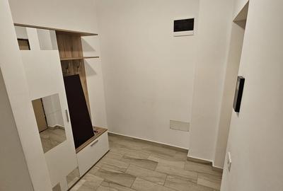 Apartament cu 2 camere decomandat în Tractorul - 5