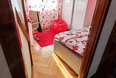 Apartament cu 3 camere decomandat, mobilat în Complex Studențesc - 2