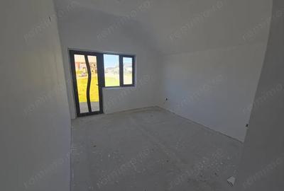 Casă cu Teren 210 Mp în Valu lui Traian