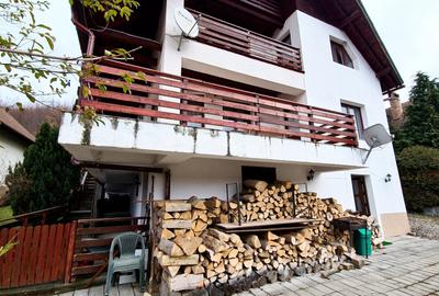 Casă individuală cu 6 camere în Dobârlău