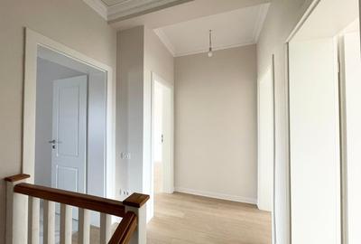 Duplex cu 5 camere cu Canalizare în Moșnița Nouă - 9