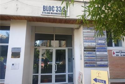 Spațiu comercial, de 73 mp, în Central - 7