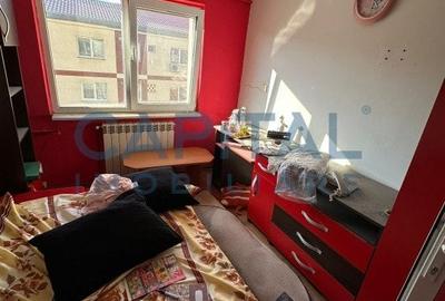 Comision 0%, apartament 3 camere cf.1 semidecomandat in Micro III - 4
