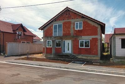 Casă cu 1 camere cu Teren 300 Mp în Palota - 1