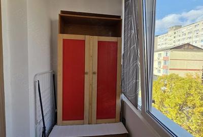 Apartament cu 3 camere semidecomandat în Micro III - 1