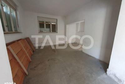 Casă cu 4 camere cu Teren 375 Mp în Daneș - 1