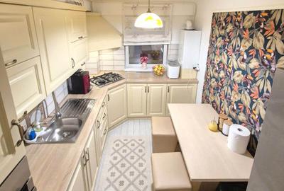 Apartament cu 3 camere decomandat, mobilat în Galata