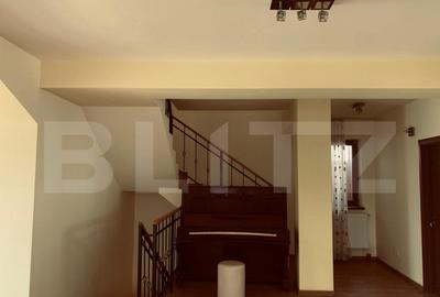Casă cu 7 camere cu Teren 2100 Mp în Cârcea - 3