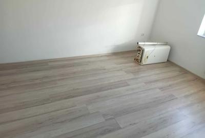 Apartament cu 2 camere semidecomandat în Mărăței