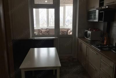 Apartament cu 3 camere decomandat în Badea Cârțan - 5