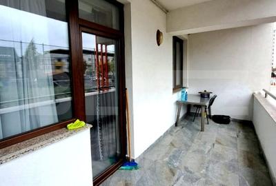 Apartament cu 3 camere decomandat, mobilat în Tractorul - 11