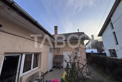 Casă cu 3 camere cu Canalizare în Andrei Mureșanu - 1