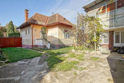 Apartament cu 2 camere decomandat în 13 Decembrie - 13