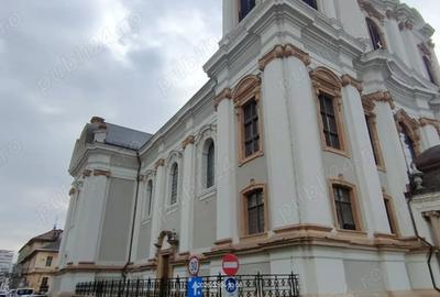 Spațiu comercial, de 62 mp, în P-ța Unirii - 1