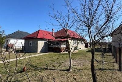 Casă cu 4 camere cu Teren 1400 Mp în Satulung - 2
