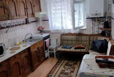 Inchiriez apartament 3 camere zona Gemenii - 4